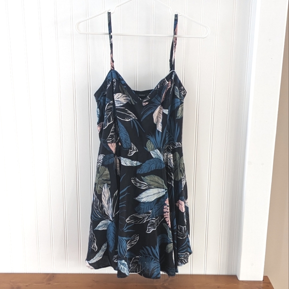 Talula Dresses & Skirts - Aritzia Talula Lipinski Skater Dress | Color Palm Leaf